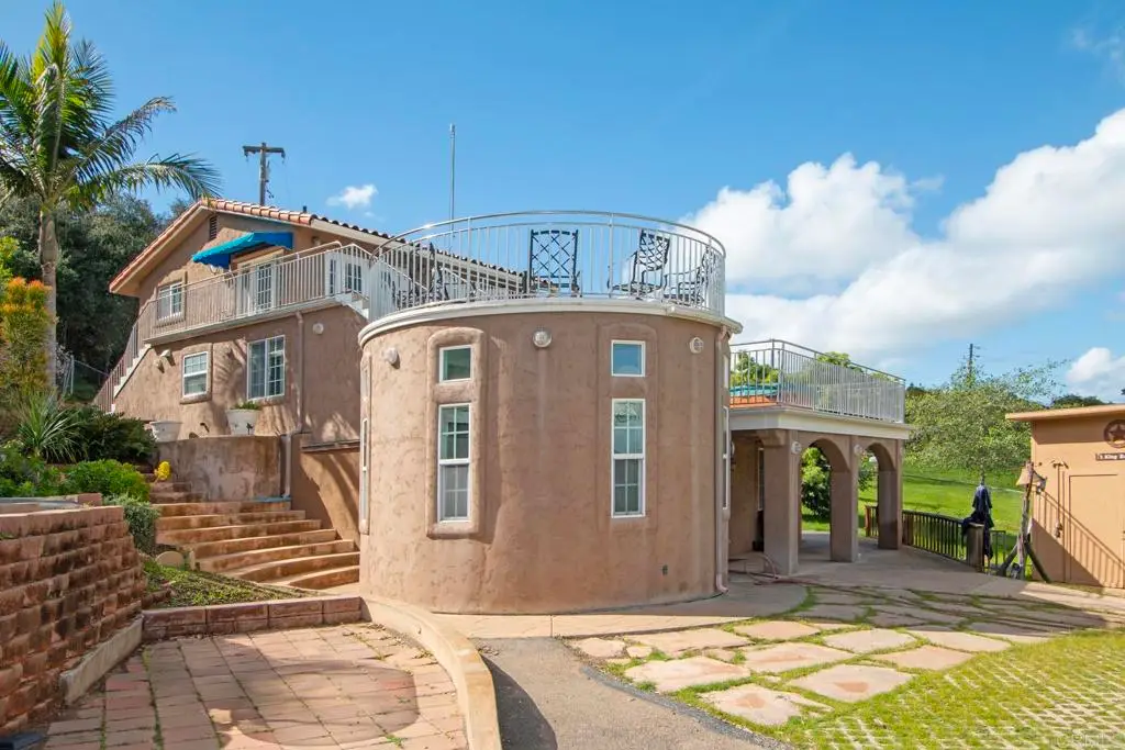 405 Solana Real, Fallbrook, CA 92028 - #1