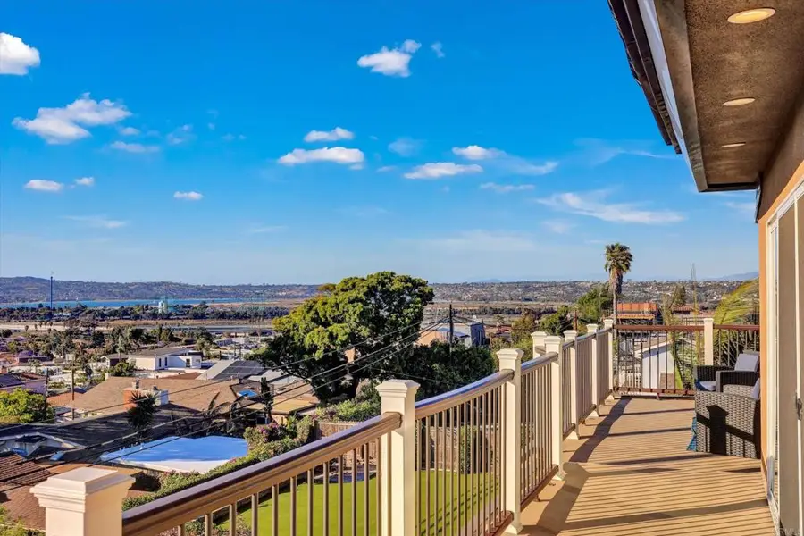 2812 Poinsettia Drive, San Diego, CA 92106 - #2