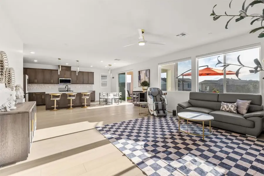 550 Meadowood Street, Fallbrook, CA 92028 - #3