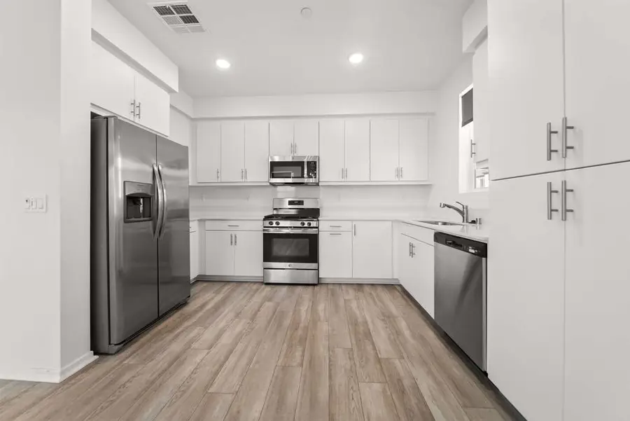 5284 Beachfront Cove #245, San Diego, CA 92154 - #2