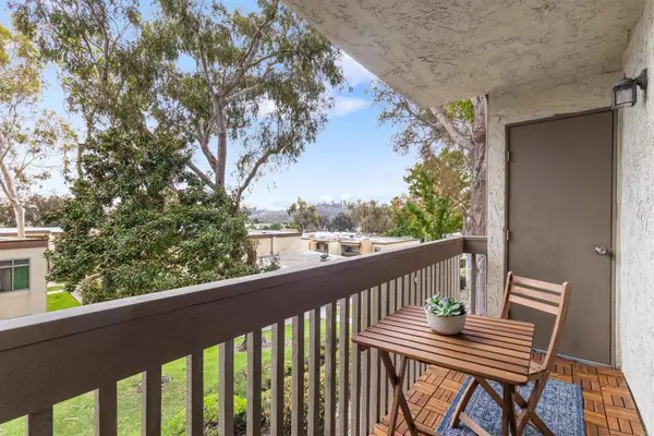 432 Edgehill Lane #74, Oceanside, CA 92054