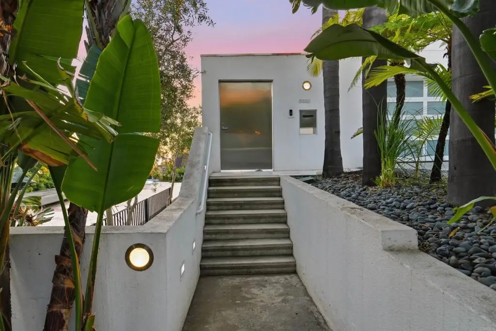 5628 Linda Rosa, La Jolla, CA 92037 - #1