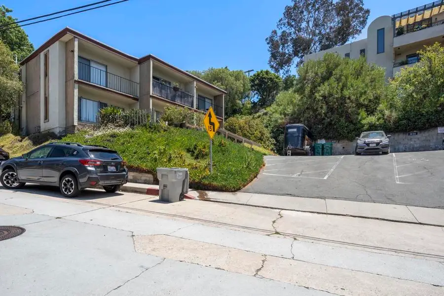 1605 09 Glenwood Drive, San Diego, CA 92103 - #3