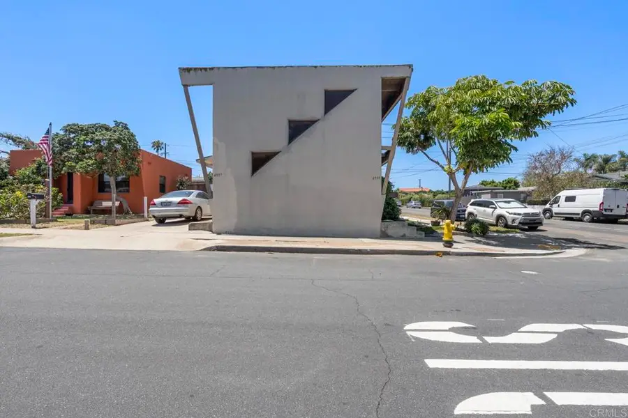 4597 Long Branch Avenue #2, San Diego, CA 92107 - #2
