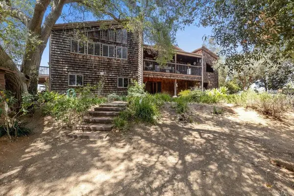 28425 Thundernut Ln, Valley Center, CA 92082