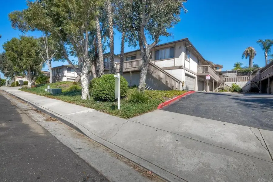 300 Washington Street #B, Vista, CA 92084 - #2