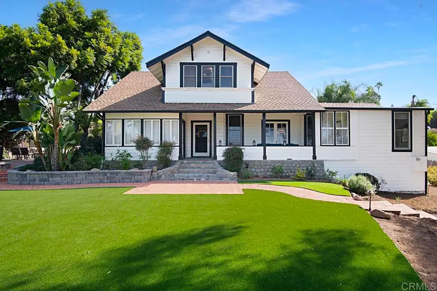 210 S Vine Street, Fallbrook, CA 92028 - #2