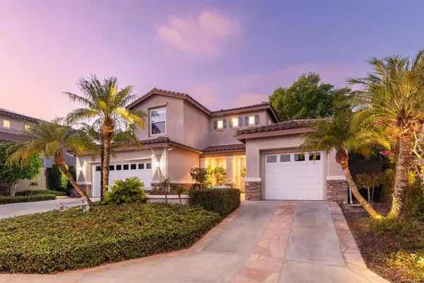 3048 Via Romaza, Carlsbad, CA 92009