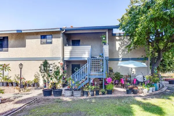 221 Stage Coach Road, Oceanside, CA 92057