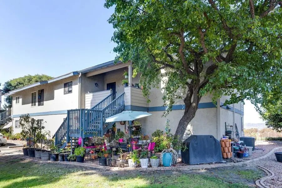 221 Stage Coach Road, Oceanside, CA 92057 - #2
