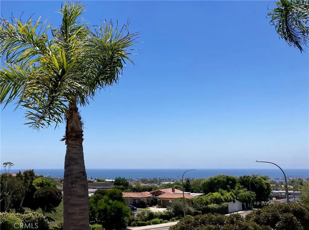 19 Harbor Pointe, Corona Del Mar, CA 92625 - Image #1