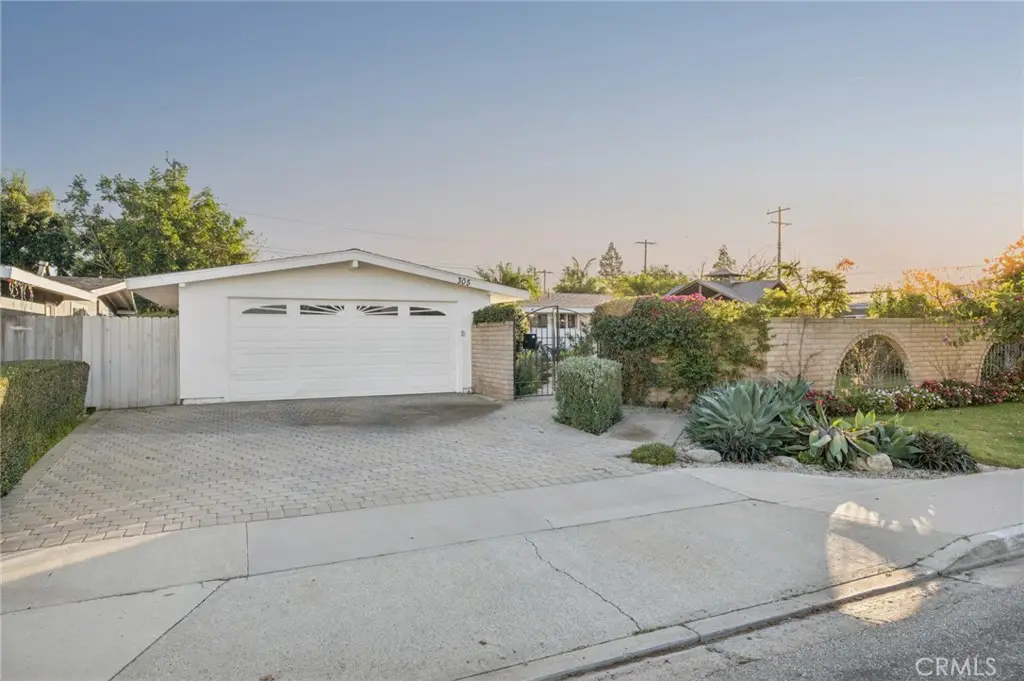 305 Nassau Road, Costa Mesa, CA 92626 - Image #1