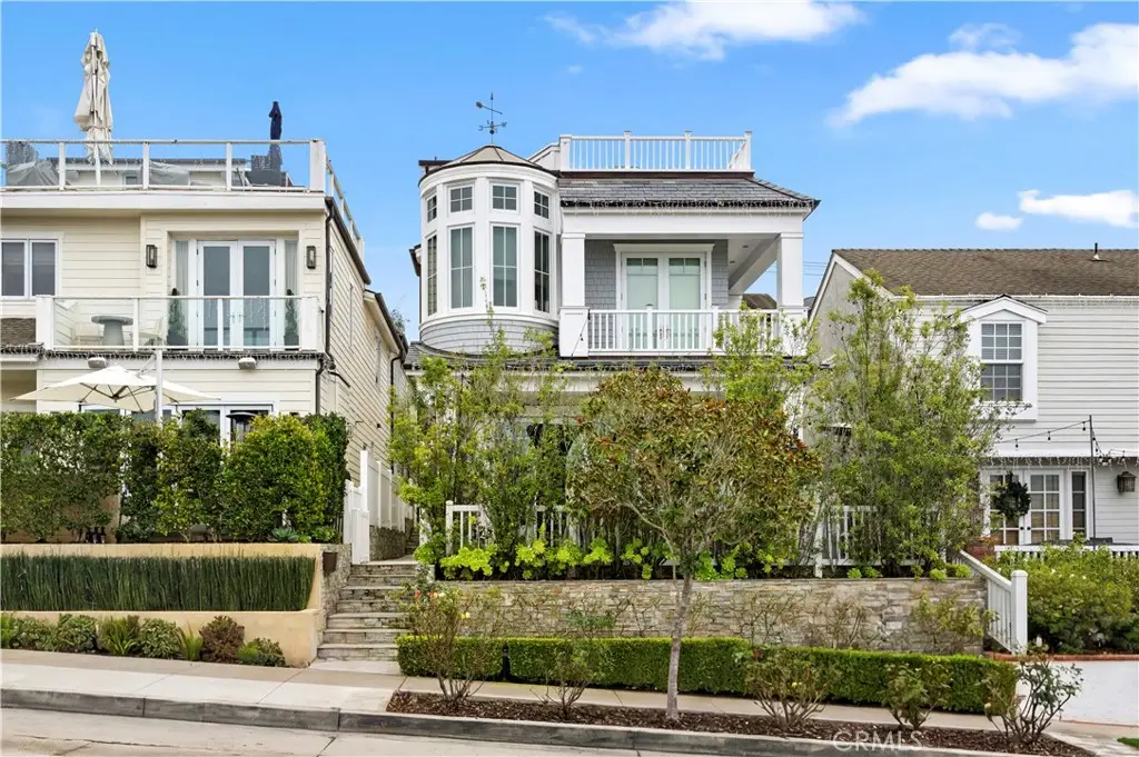 718 1/2 Poinsettia, Corona Del Mar, CA 92625 - Image #1