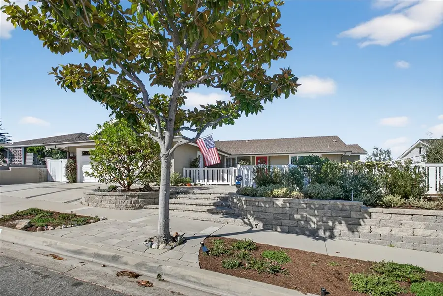 2821 Alta Vista, Newport Beach, CA 92660 - #2