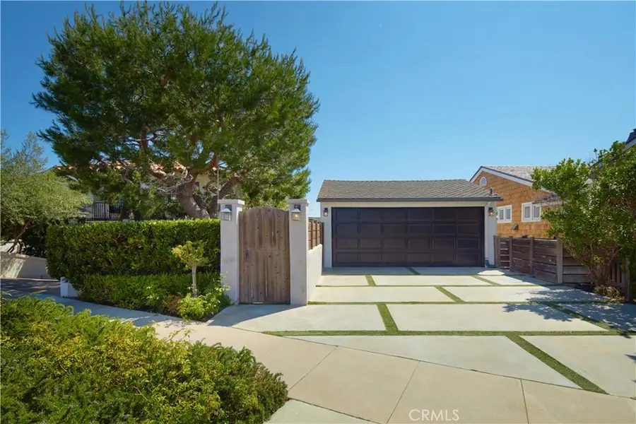 2235 Pacific Drive, Corona Del Mar, CA 92625 - #2