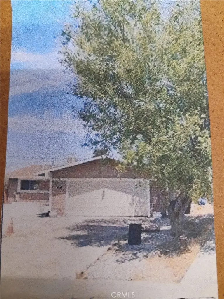 15847 Fresno, Victorville, CA 92395 - #1