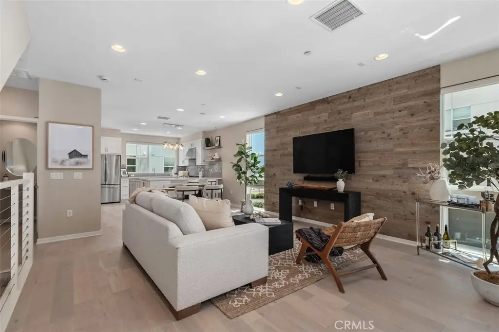 1529 Greenwich Way, Costa Mesa, CA 92627 - #1