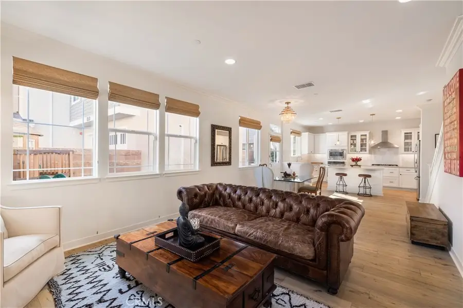 255 Mesa, Costa Mesa, CA 92627 - #2