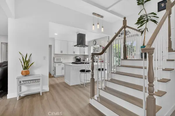 1010 W 19th, Costa Mesa, CA 92627
