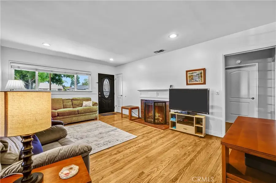 6141 E Huntdale Street E, Long Beach, CA 90808 - #3