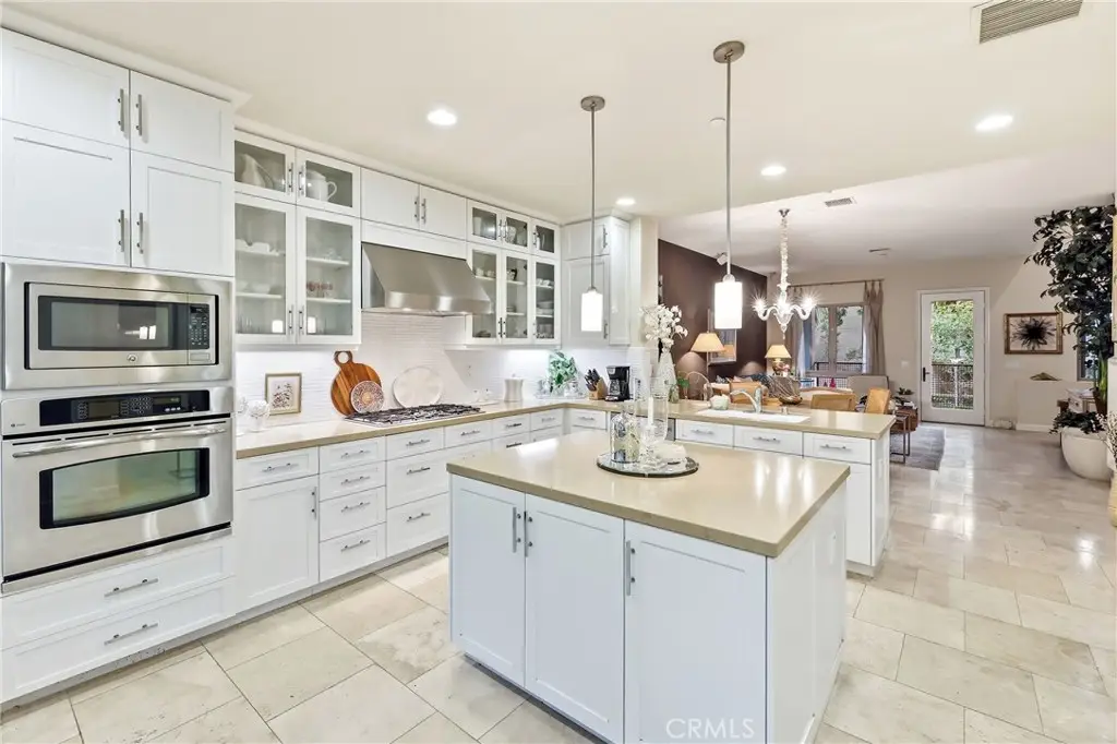 23 Vantis, Aliso Viejo, CA 92656 - #1