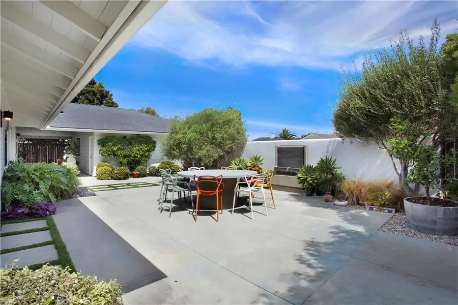 927 Bellis Street, Newport Beach, CA 92660 - #3