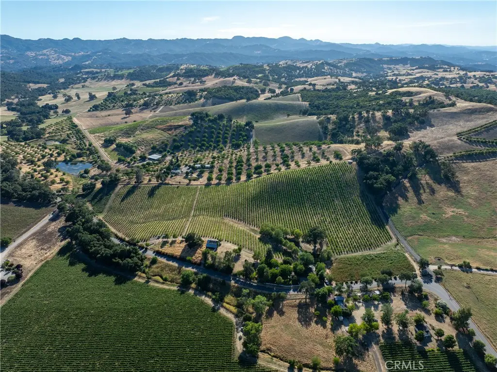 9480 Chimney Rock Road, Paso Robles, CA 93446 - Image #1
