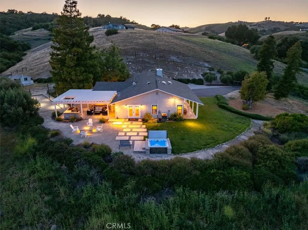 885 W 4th Street, Paso Robles, CA 93446 - Image #1