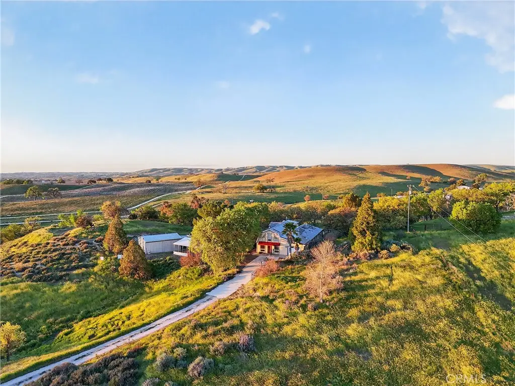 3476 Redtail, Creston, CA 93432 - #1