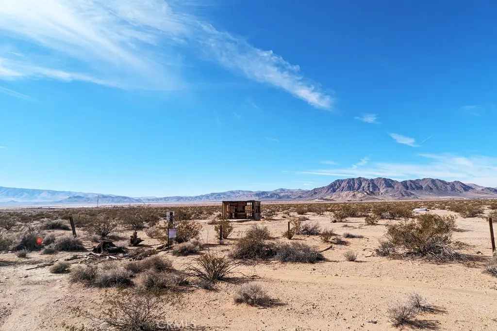 8 Northside Rd, Lucerne Valley, CA 92356 - #1