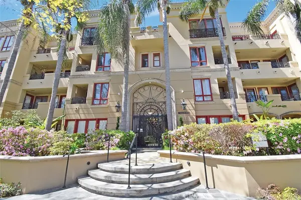 411 N Oakhurst Drive #102, Beverly Hills, CA 90210