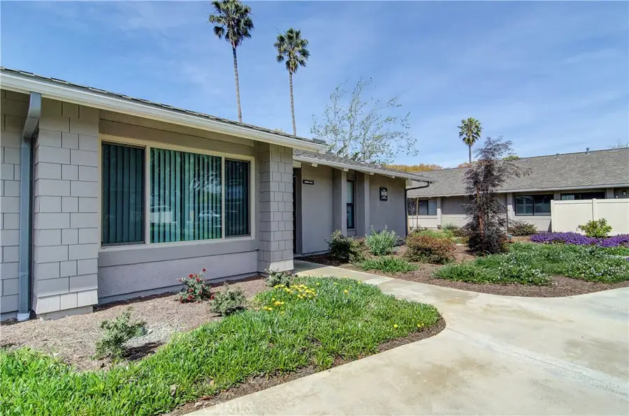 8566 Larkhall Circle #809D, Huntington Beach, CA 92646 - Image #2