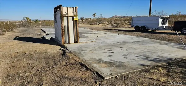 57186 Karol Road, Landers, CA 92285