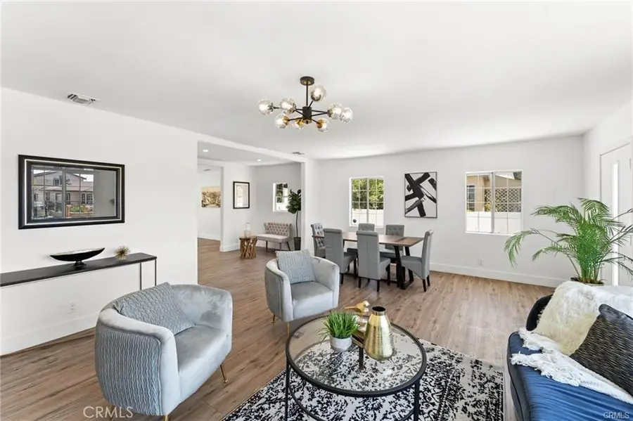 11445 Saticoy Street, North Hollywood, CA 91605 - Image #3