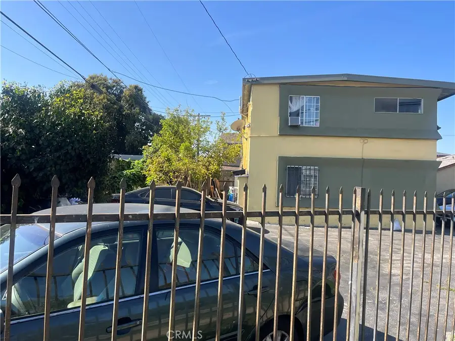 1800 Carmona Avenue, Los Angeles, CA 90019 - Image #3