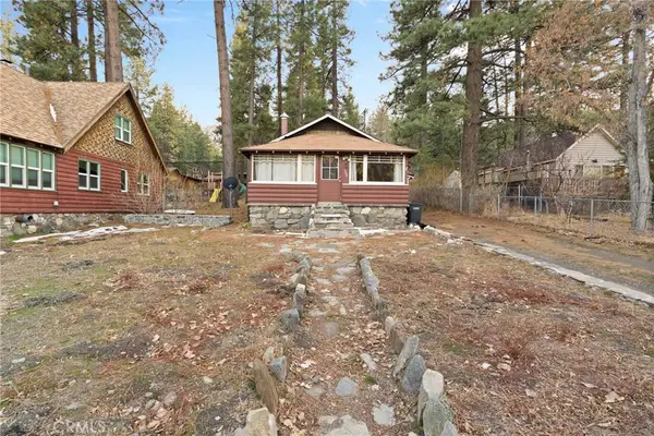 1149 Apple Avenue, Wrightwood, CA 92397