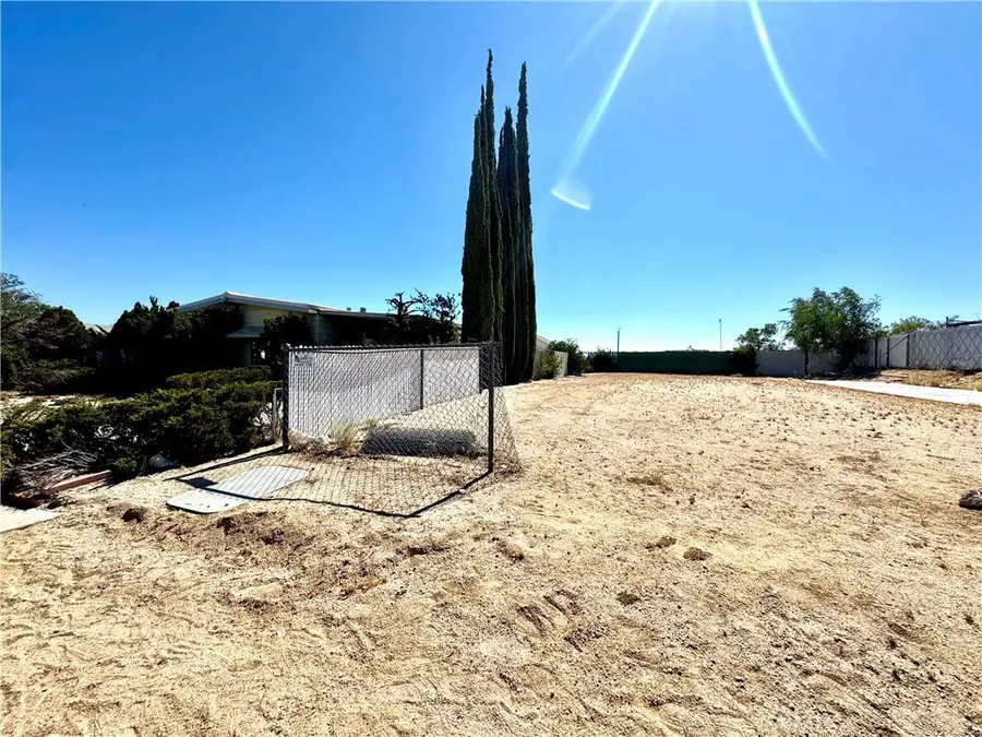 14005 Victoria Drive, Victorville, CA 92395 - Image #3