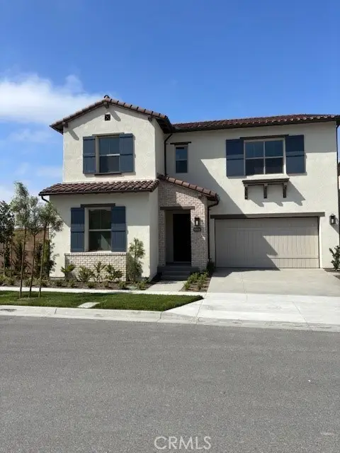 104 Sunnybank, Irvine, CA 92618
