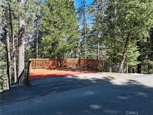 8 Lake Forest Drive, Twin Peaks, CA 92391