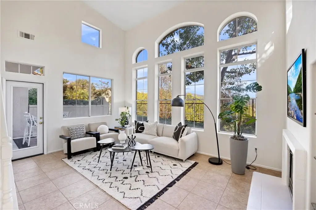 98 Tierra Montanosa, Rancho Santa Margarita, CA 92688 - Image #1