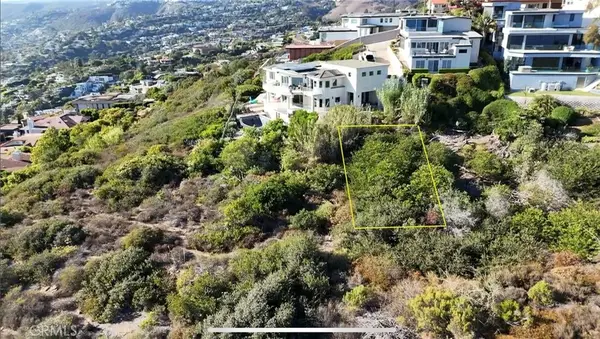 934 Bonnie Brae Avenue, Laguna Beach, CA 92651