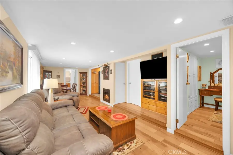 21500 Lassen St. #193, Chatsworth, CA 91311 - Image #2