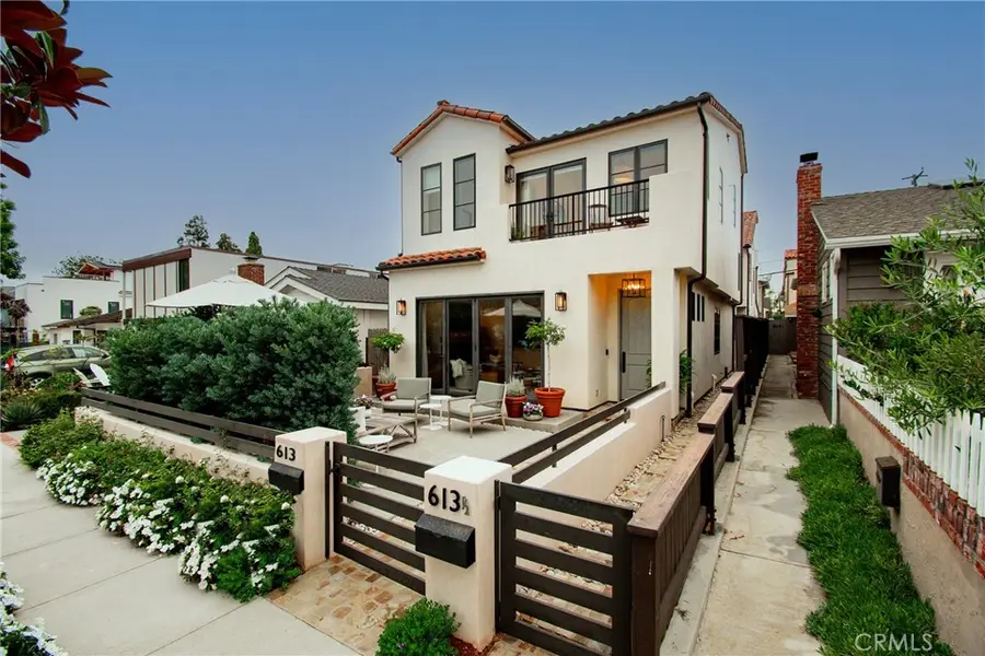 613 Larkspur Avenue, Corona Del Mar, CA 92625 - Image #2