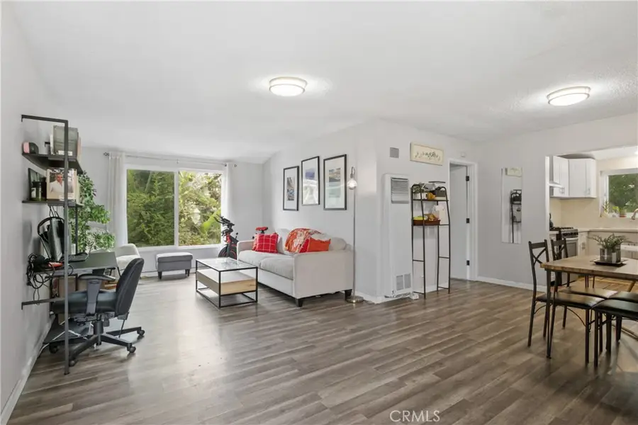 611 S Orange Avenue #10, Santa Ana, CA 92701 - Image #2