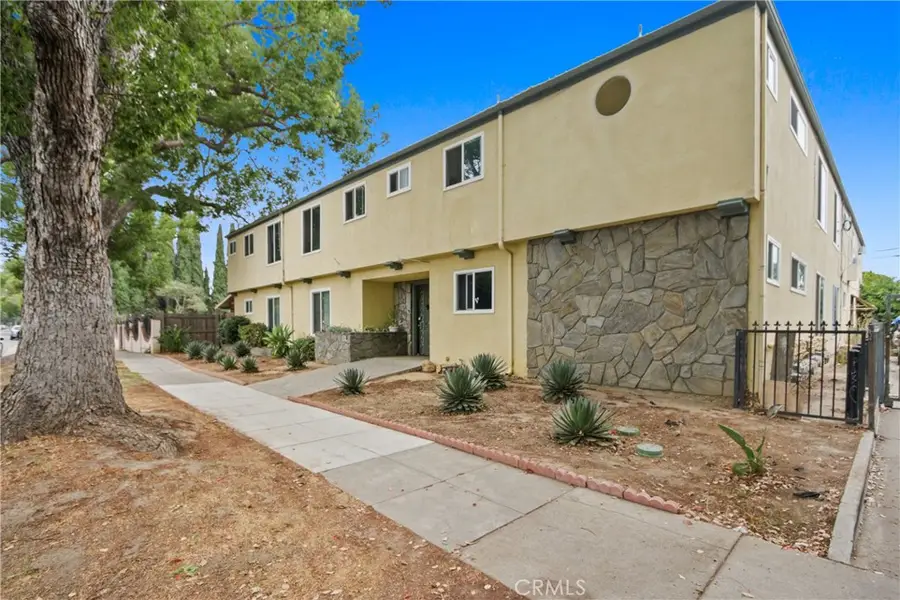 611 S Orange Avenue #10, Santa Ana, CA 92701 - Image #3