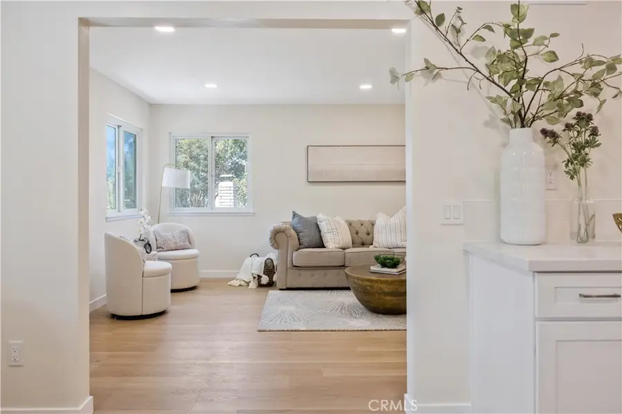 336 E Briardale Avenue #3, Orange, CA 92865 - Image #2