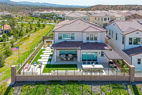 139 Oakstone, Irvine, CA 92618