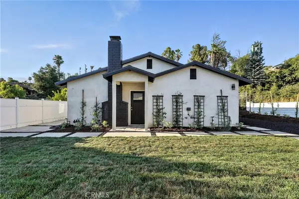 215 E Sierra Madre Avenue, Azusa, CA 91702