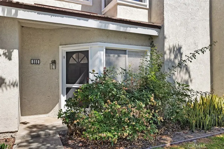 352 Fallingstar, Irvine, CA 92614 - Image #3