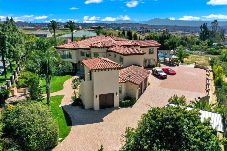 7231 Brandon Court, Riverside, CA 92506 - #3